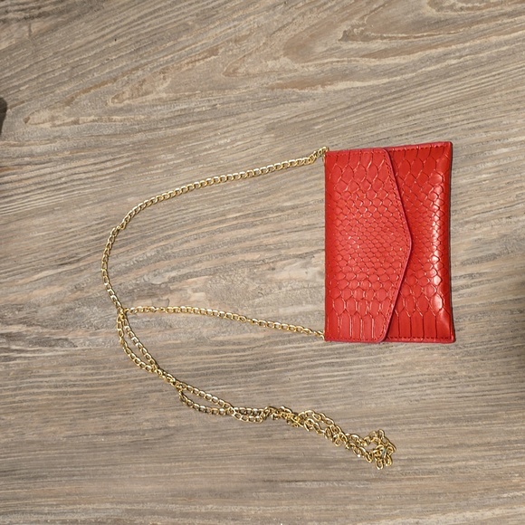 NWOT Ava/Kris Red Snake Print Leather Mini Crossbody Wallet - Picture 1 of 4